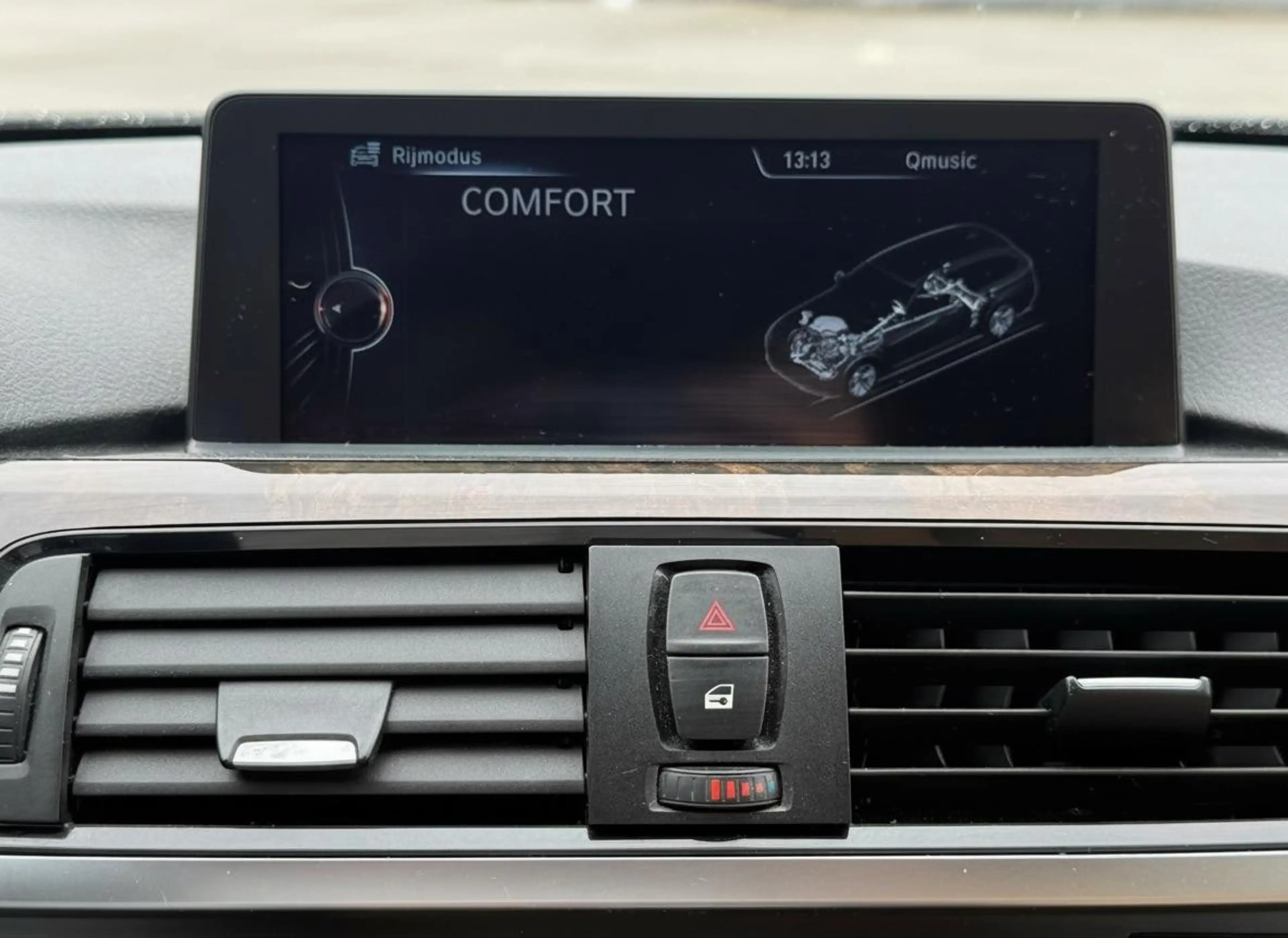 BMW 330 3-serie Touring 330d LEER - NAVIPRO - CRUISE - STO — photo 19