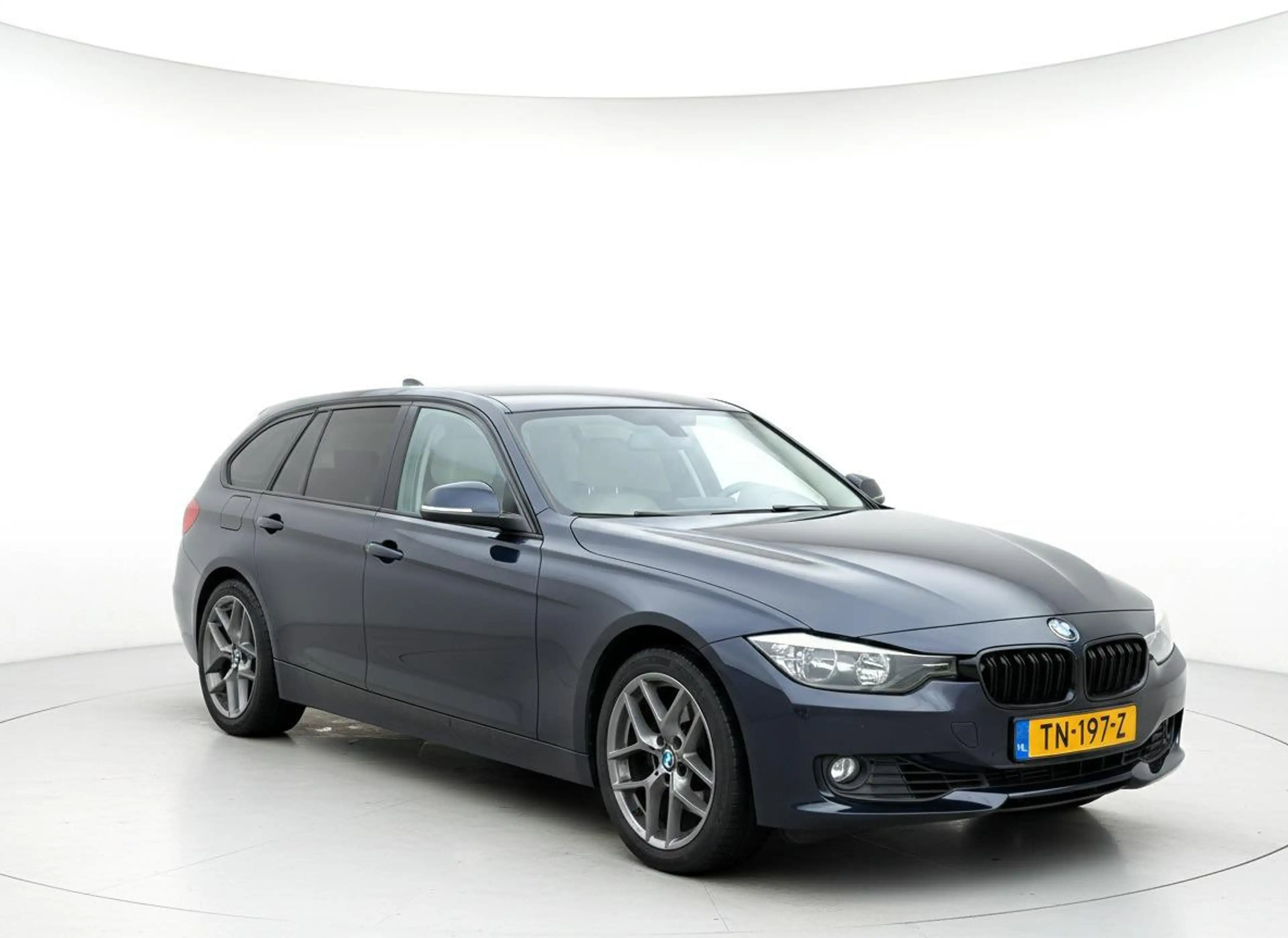 BMW 330 3-serie Touring 330d LEER - NAVIPRO - CRUISE - STO — photo 2