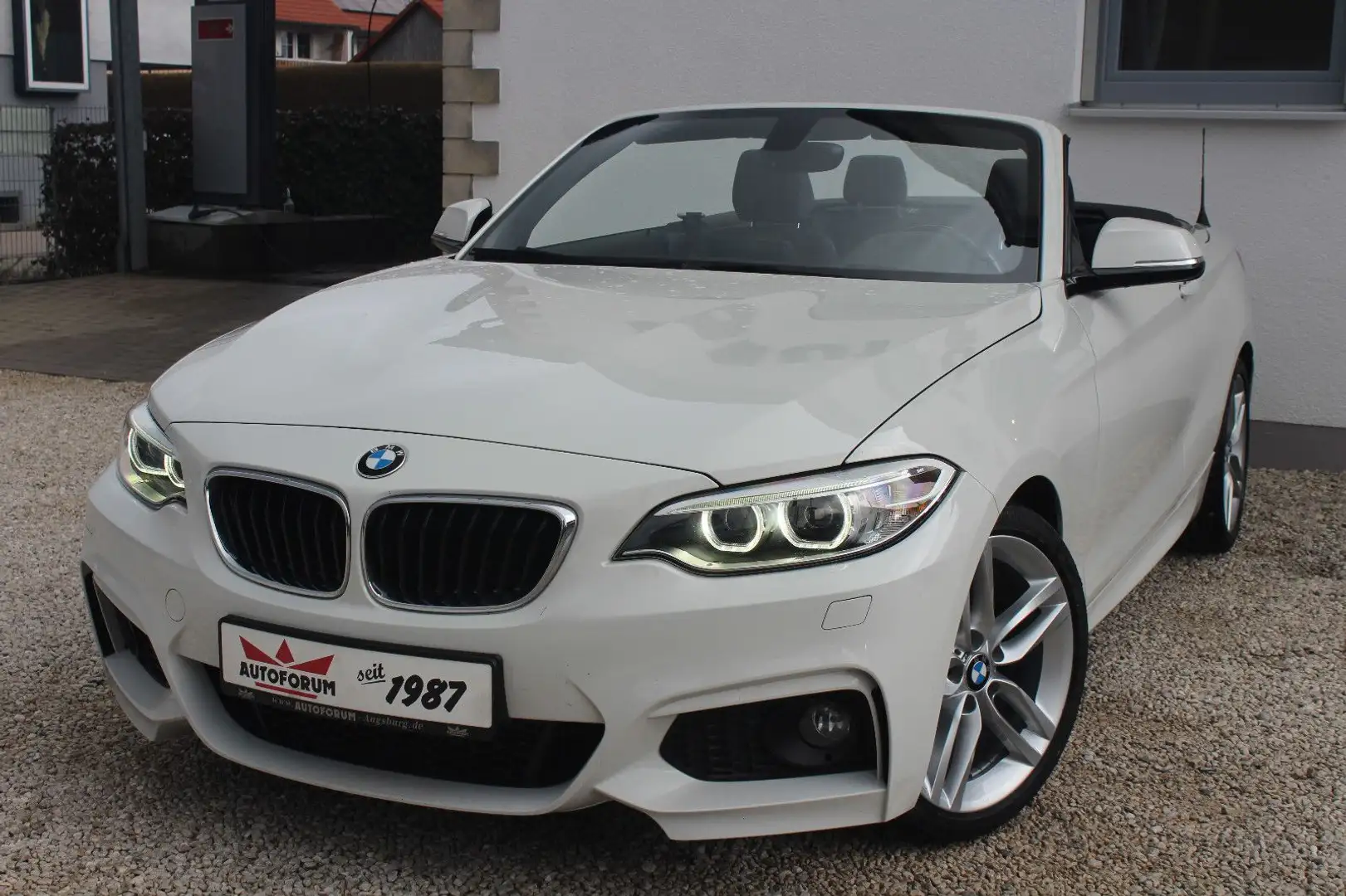 BMW 220 BMW 220 d Cabrio M Sport~8-Fach~Alcantara~ Weiß - 1