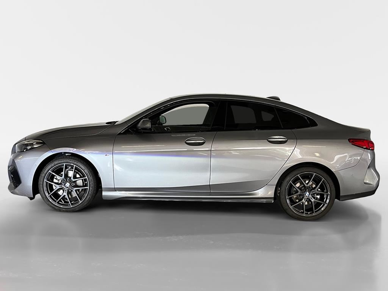 BMW 218 M Sport — photo 4