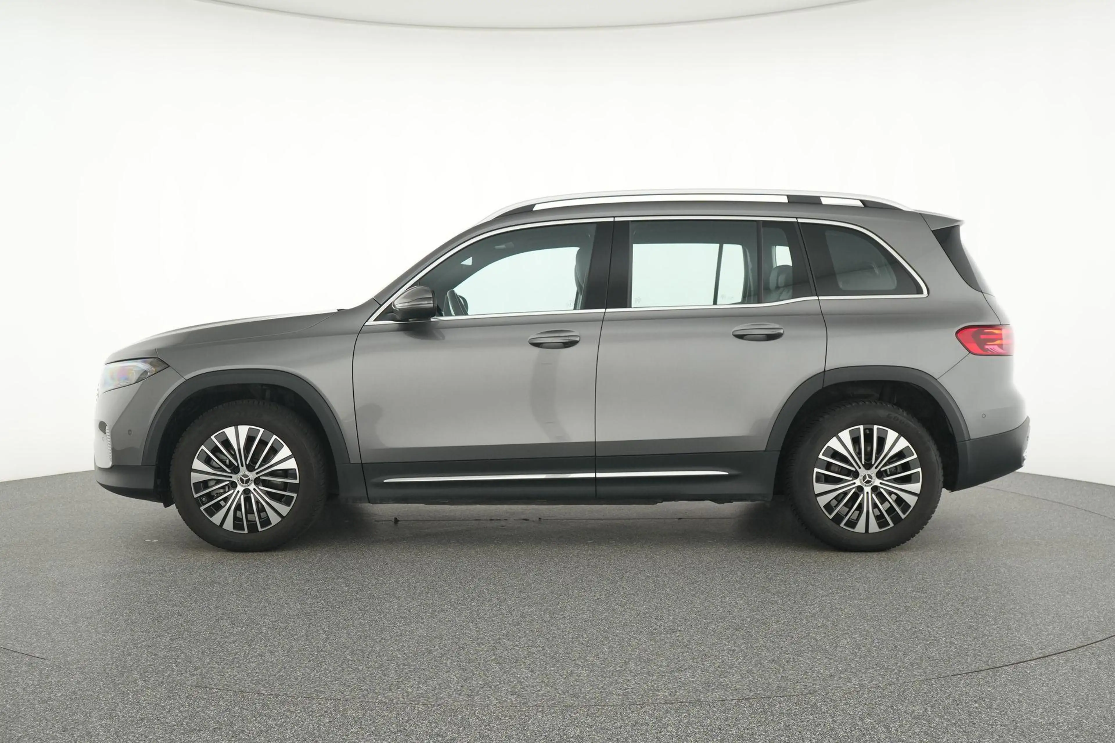 Mercedes-Benz EQB 250 250+ Business Line - 7 Seats — photo 8