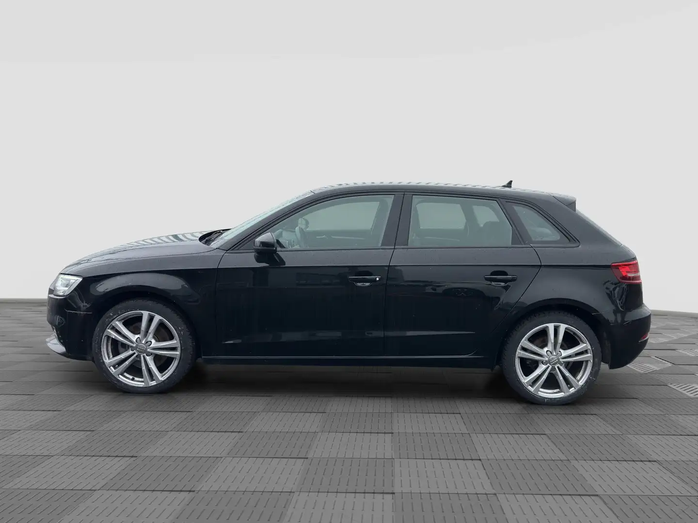 Audi A3 SPB 35 TDI S tronic Admired SEDILI ANT RISCALDATI Nero - 2