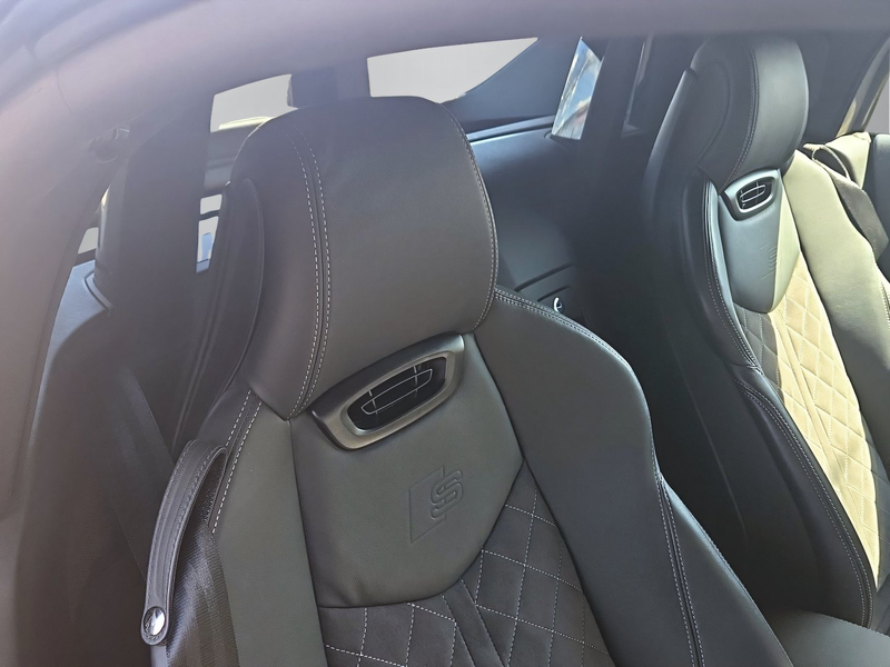 Audi TT 45 TFSI — photo 11