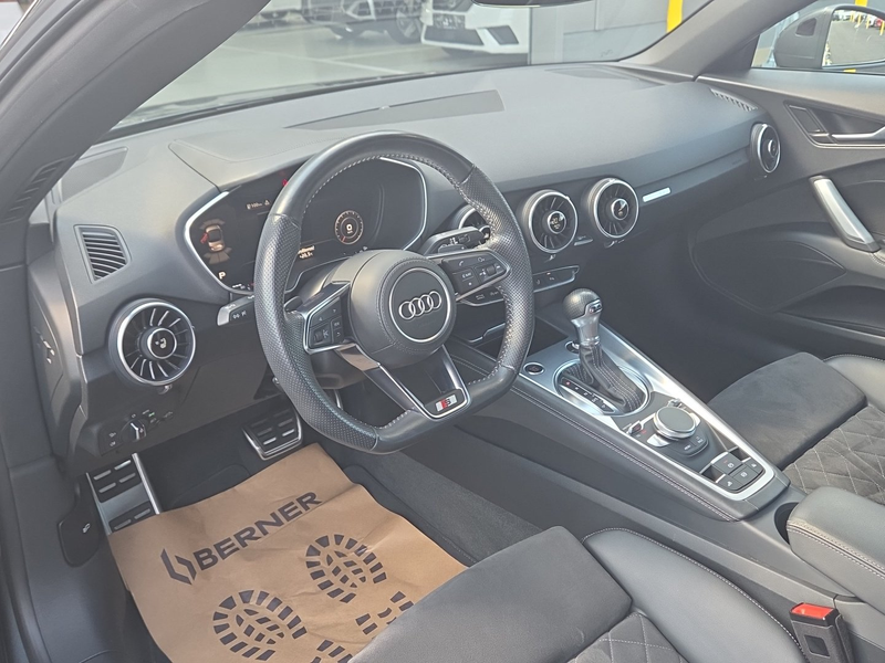 Audi TT 45 TFSI — photo 7