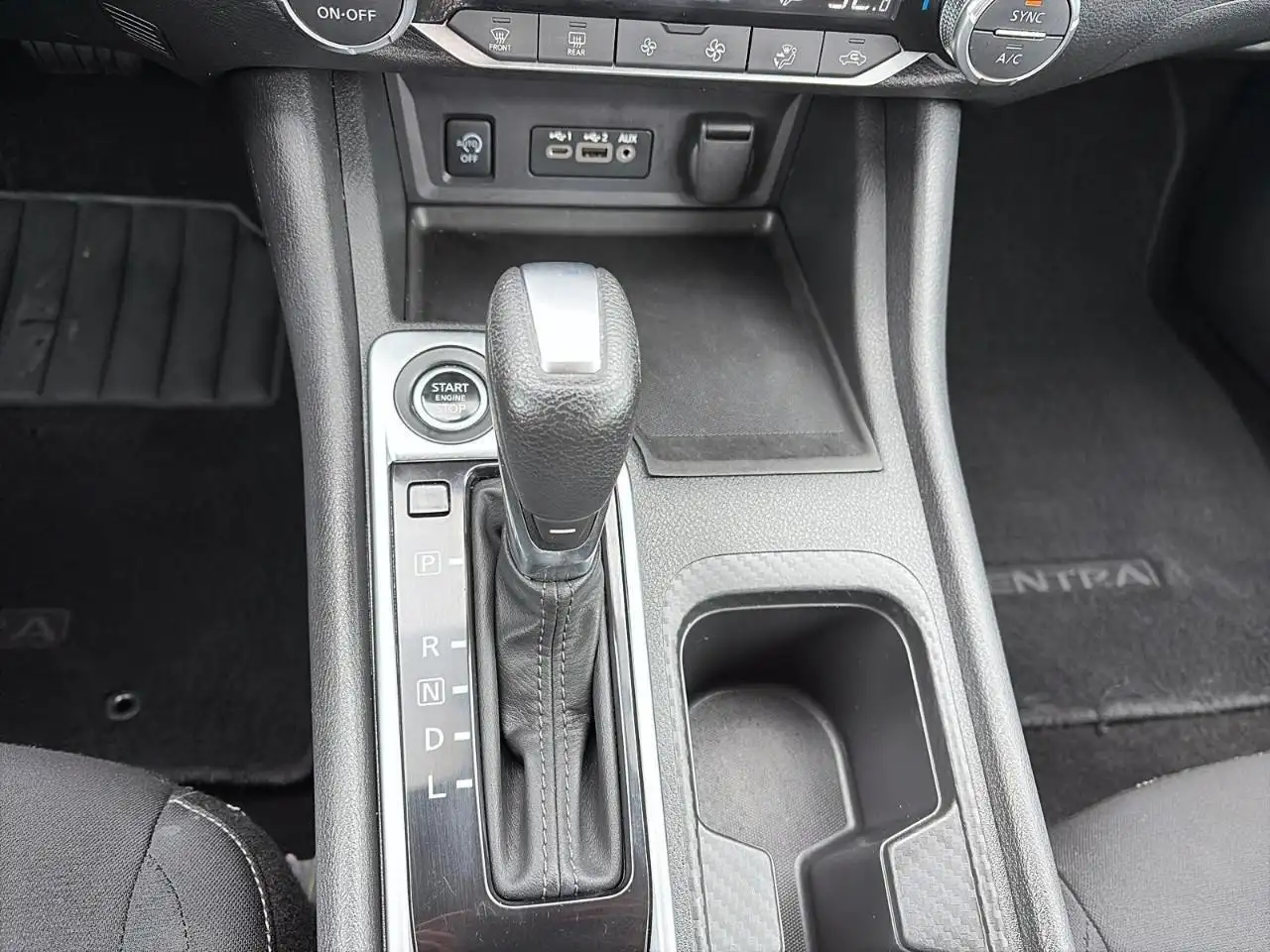 Nissan Sentra снимка Nissan Sentra