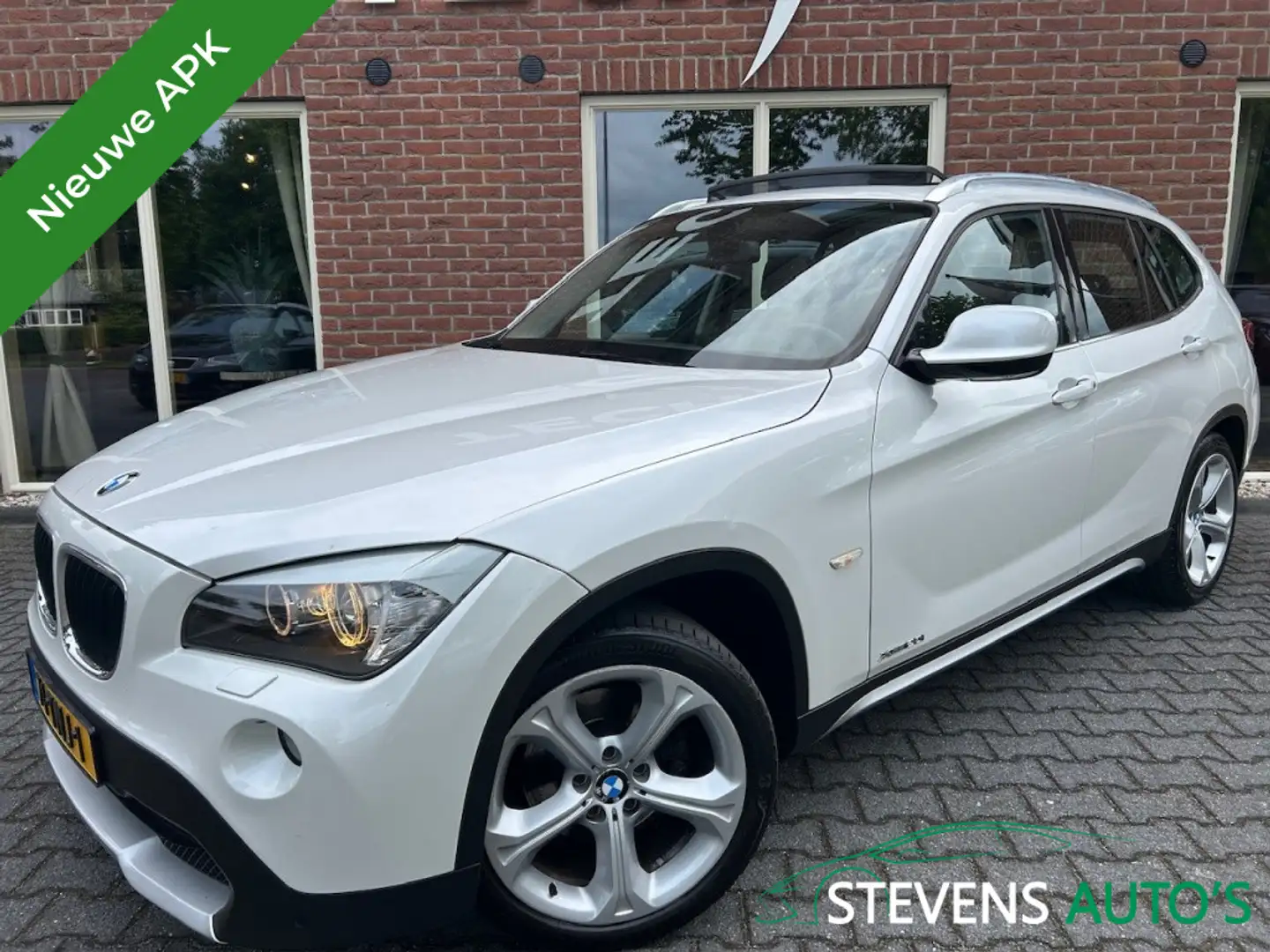 BMW X1 xDrive20i Business Automaat NIEUWE APK / AFN.TREKH Bianco - 1