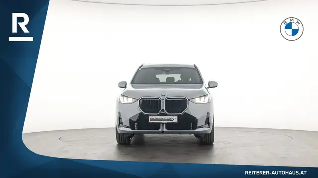 BMW X3 view 2
