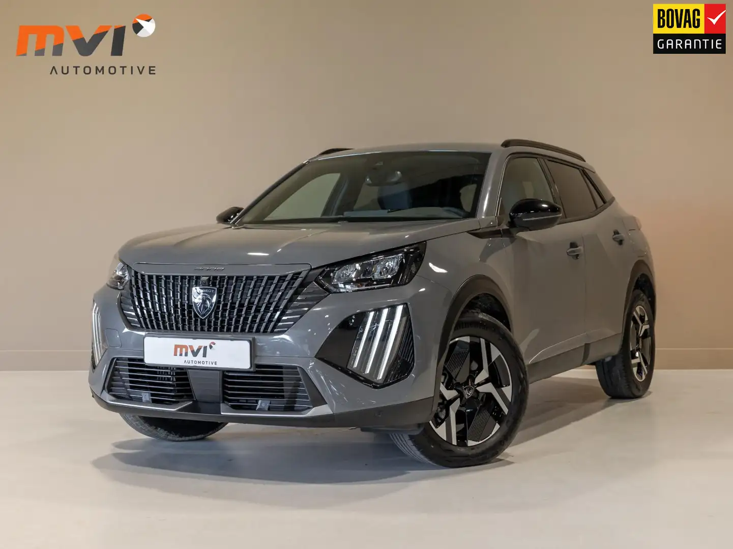 Peugeot 2008 1.2 Hybrid 136 Allure / 136pk / Dodehoek herkennin Gris - 1