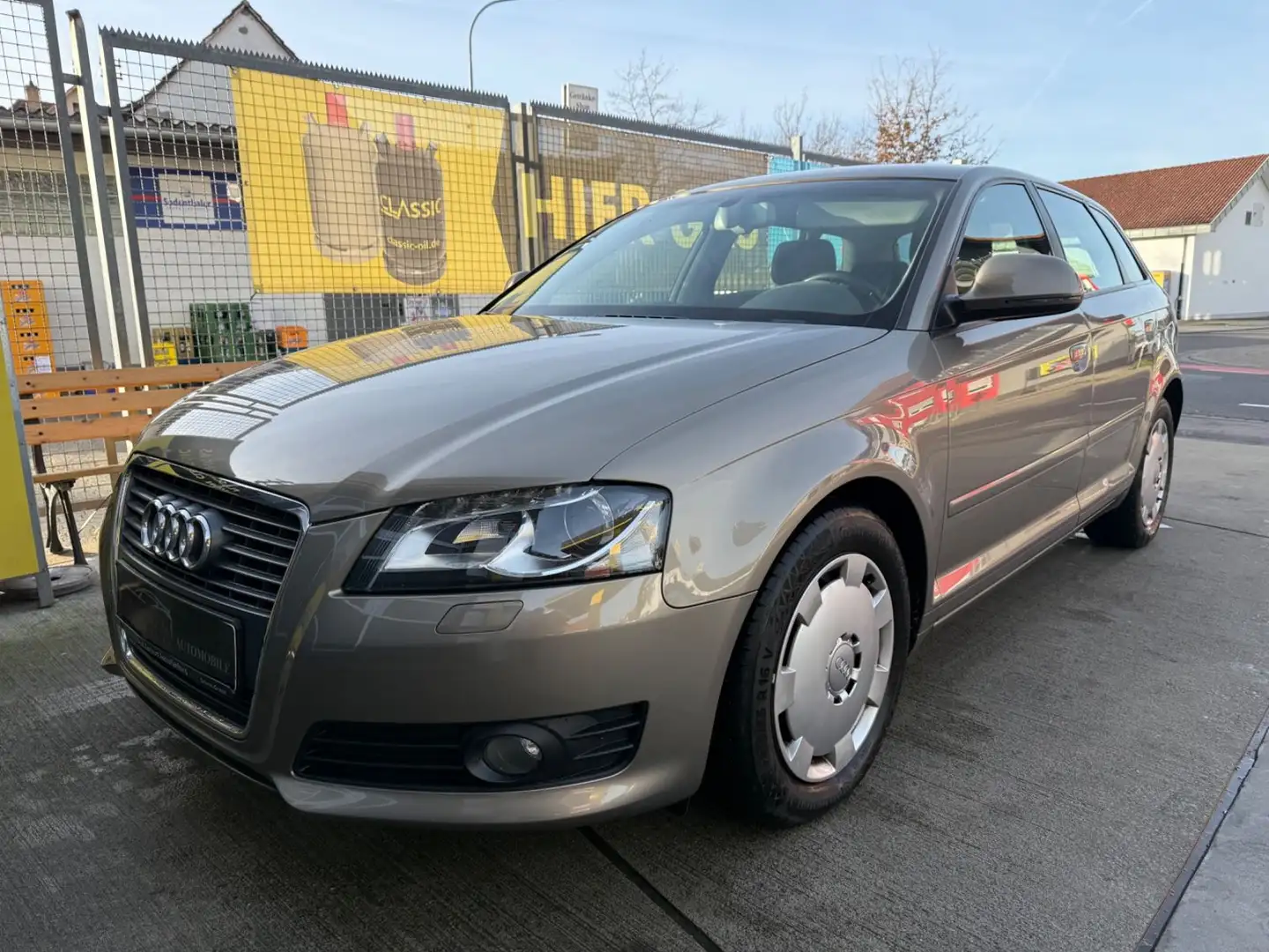 Audi A3 Sportback 1.4 TFSI Attraction/XENON/AHK/SZ Beige - 1