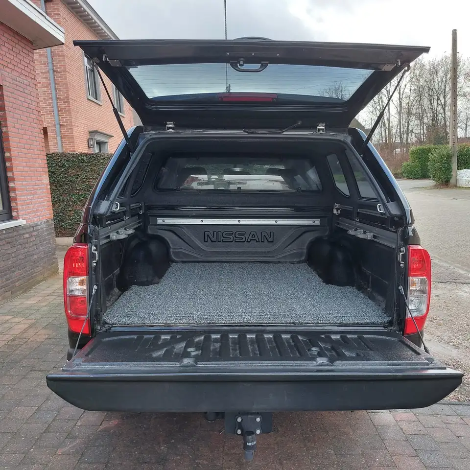 Nissan NP300
