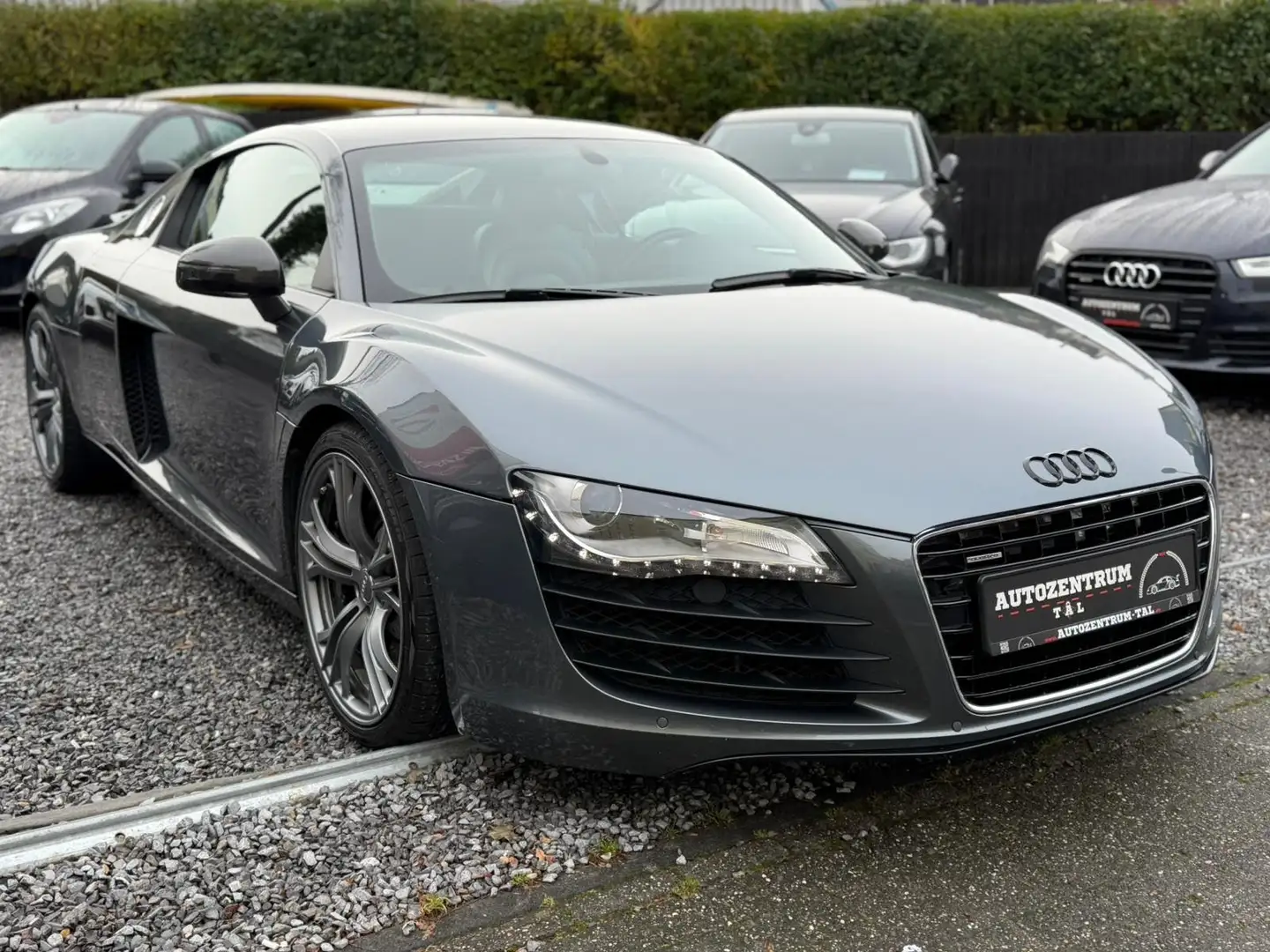 Audi R8 4.2 FSI QUATTRO *DEUTSCH*CARBON*B&O*PDC* Grau - 1