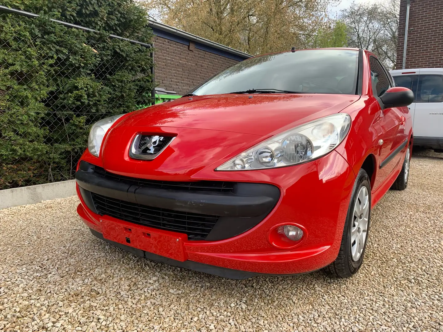 Peugeot 206 +  met 12 maanden garantie Rouge - 1