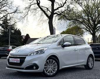 1.2i Benzine 2017 Pano Airco Carplay Garantie!
