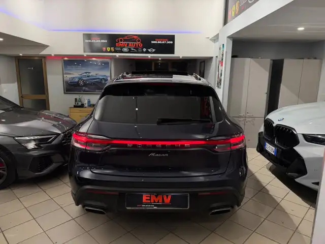 Porsche Macan view 15