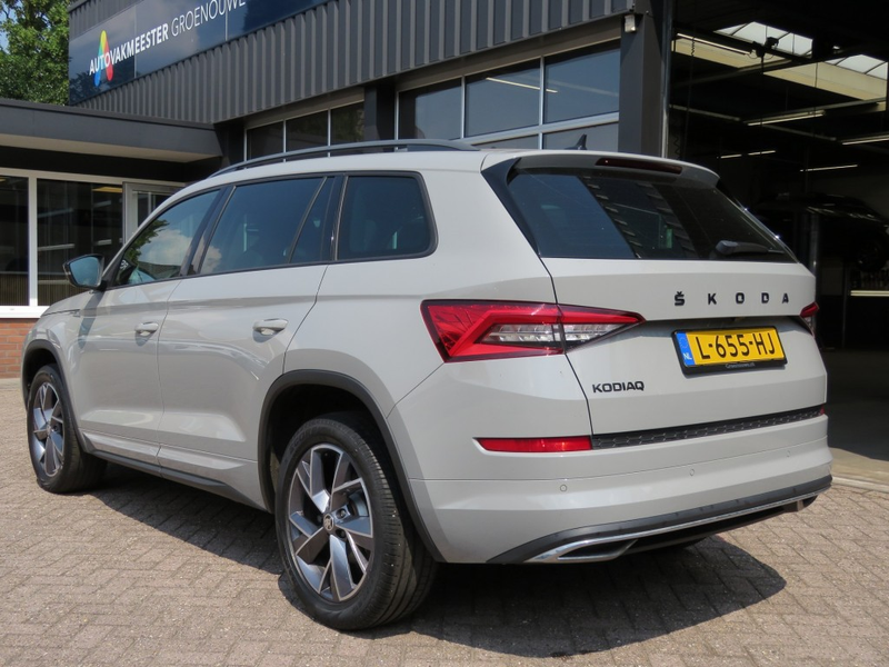 Skoda Kodiaq 1.5 TSI 150pk SPORTLINE / 19 Inch / Trekhaak wegkl — photo 9