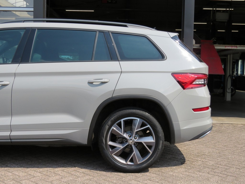 Skoda Kodiaq 1.5 TSI 150pk SPORTLINE / 19 Inch / Trekhaak wegkl — photo 4