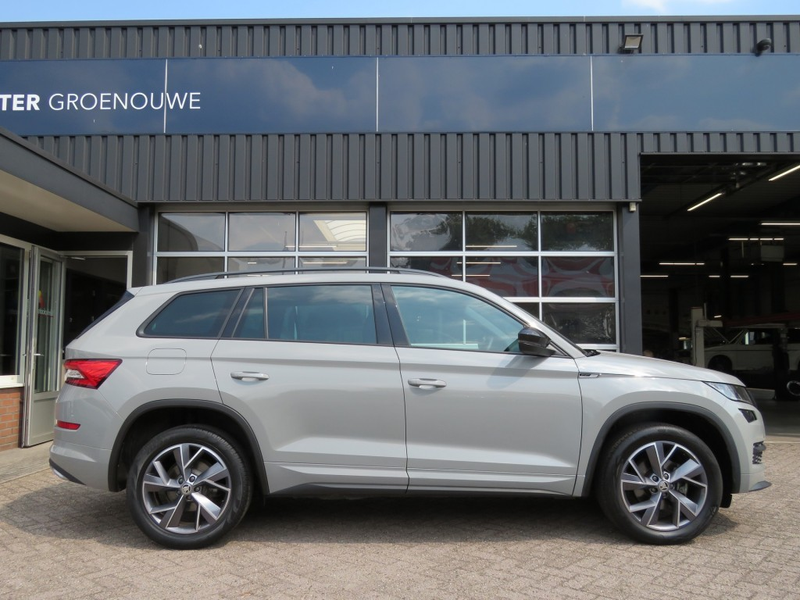 Skoda Kodiaq 1.5 TSI 150pk SPORTLINE / 19 Inch / Trekhaak wegkl — photo 8