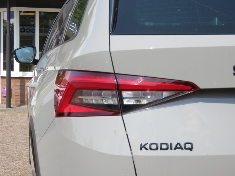 Skoda Kodiaq 1.5 TSI 150pk SPORTLINE / 19 Inch / Trekhaak wegkl — photo 12
