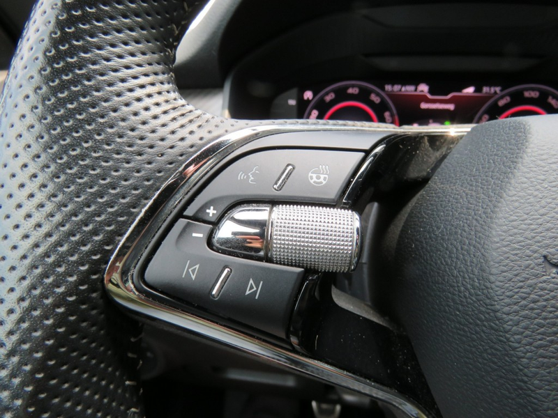 Skoda Kodiaq 1.5 TSI 150pk SPORTLINE / 19 Inch / Trekhaak wegkl — photo 41