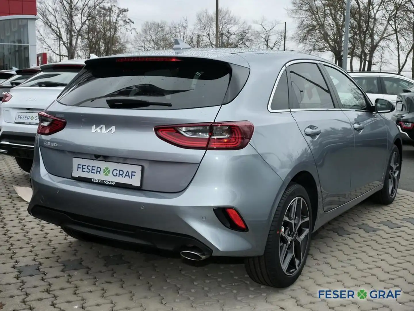 Kia Ceed / cee'd 1.5T 48V DCT 140 ULTIMATE STYLE JBL Silber - 2
