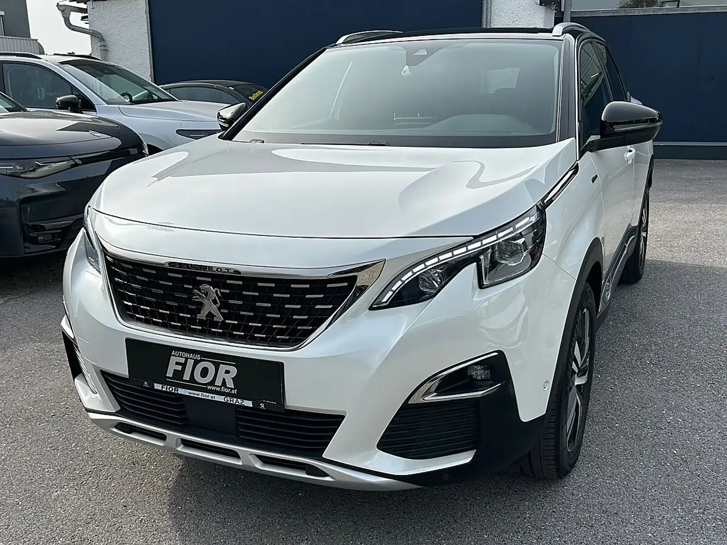 Peugeot 3008 1,2 PureTech 130 S&S EAT8 GT Line Weiß - 1