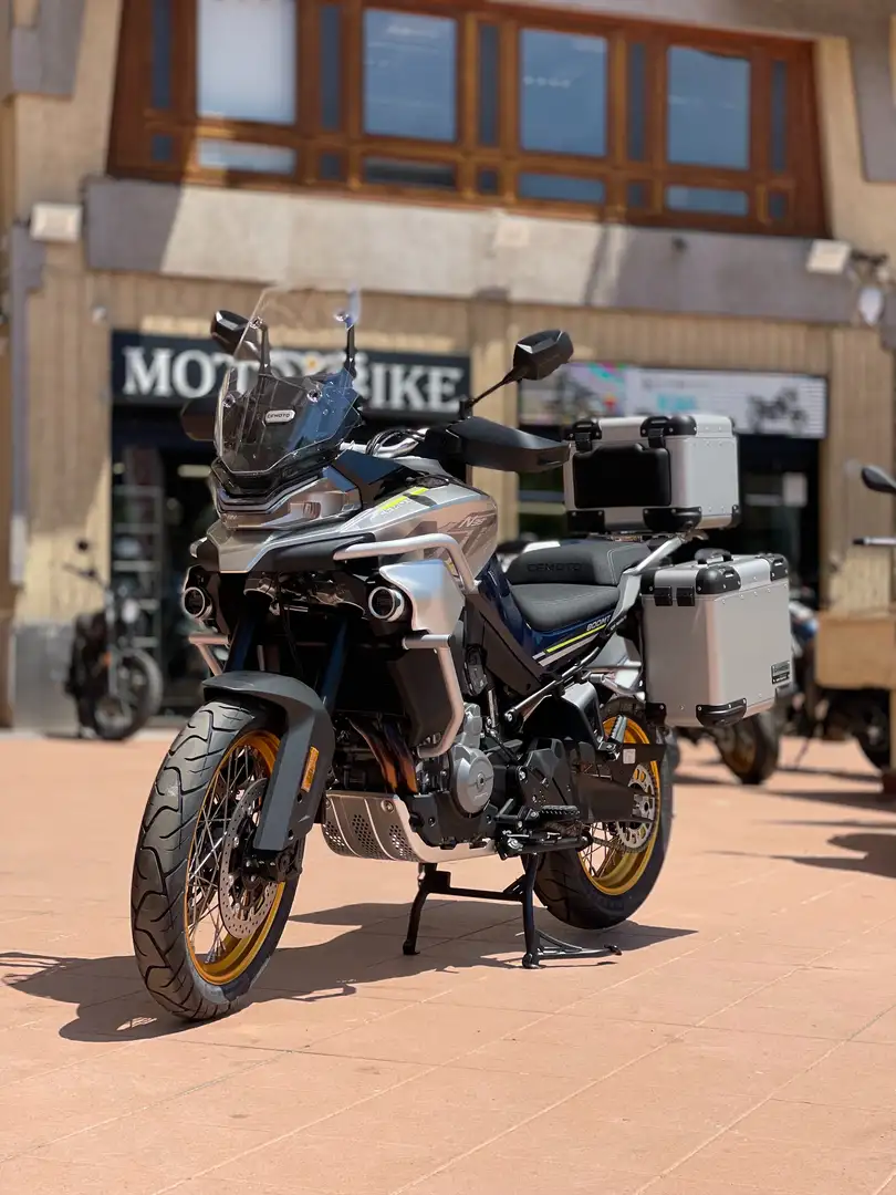 CFMOTO MT 800 TOURING - 1