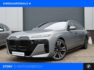 xDrive60 High Executive M Sport / Panoramadak Sky