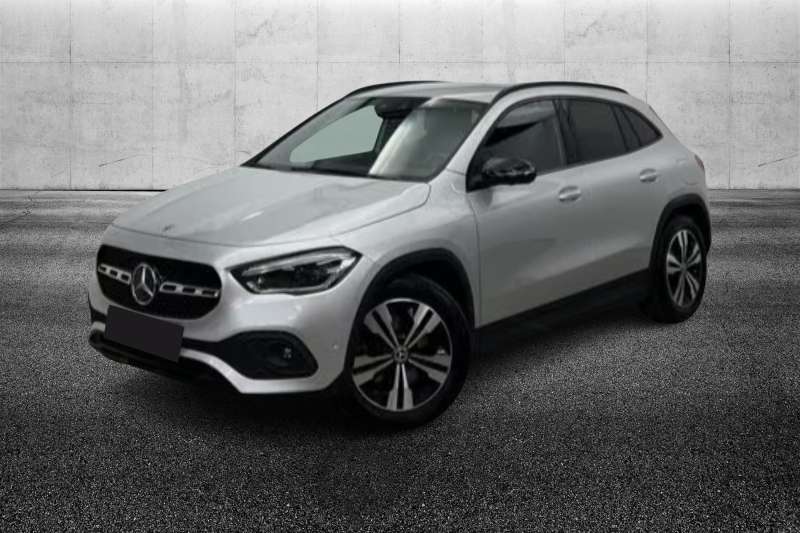 Mercedes-Benz GLA 220