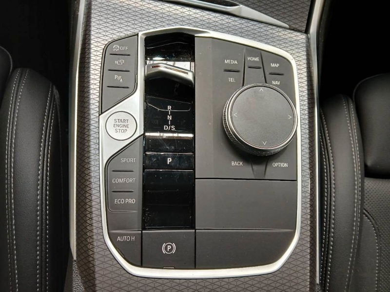 BMW 320 d xDrive M Sport Pro AHK ACC HiFi 360° KZU — photo 10
