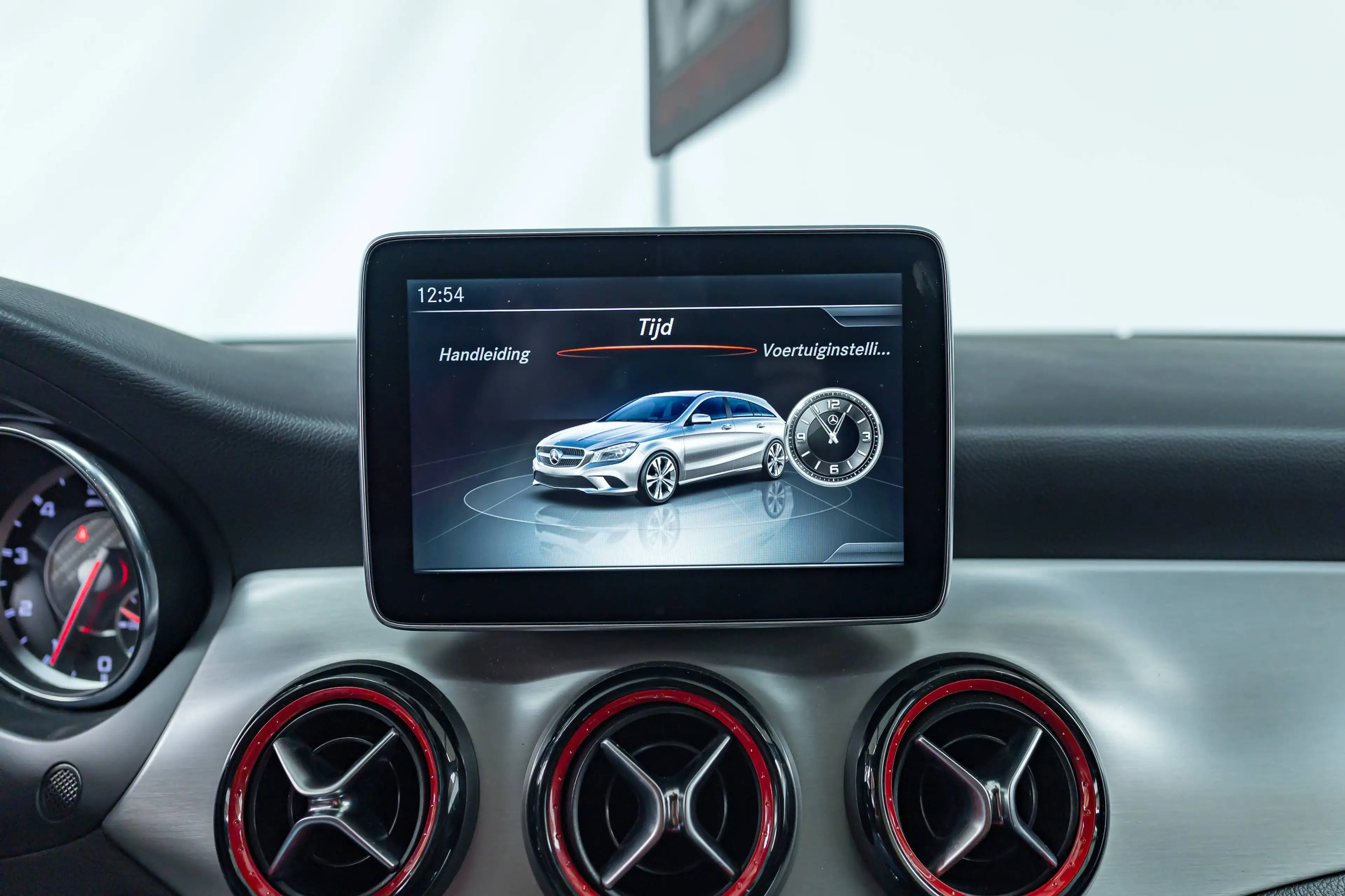 Mercedes-Benz CLA 45 AMG SHOOTING BREAK|4-MATIC|HEATEDSEATS|CAMERA|CC| — photo 31