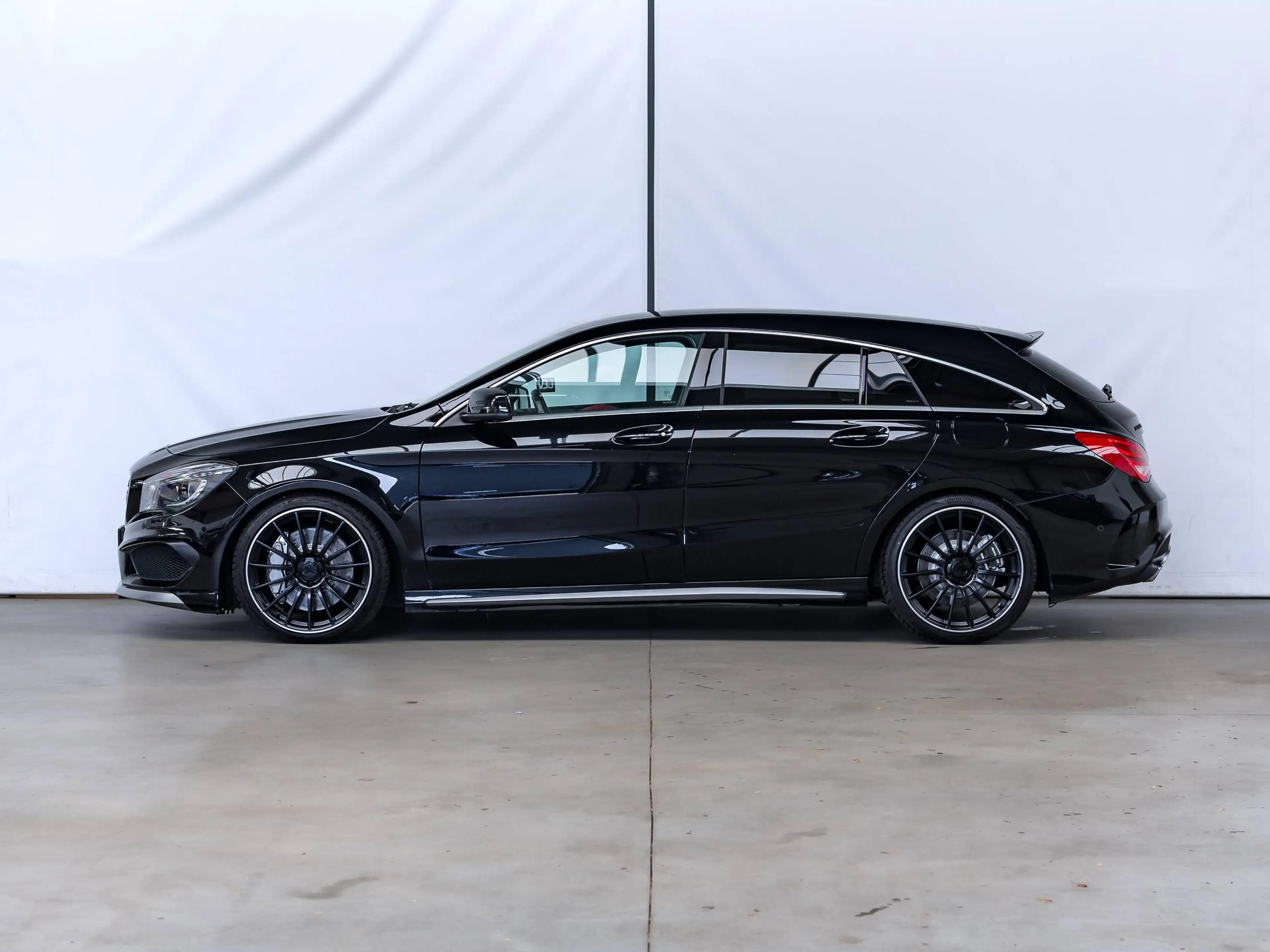 Mercedes-Benz CLA 45 AMG SHOOTING BREAK|4-MATIC|HEATEDSEATS|CAMERA|CC| — photo 3