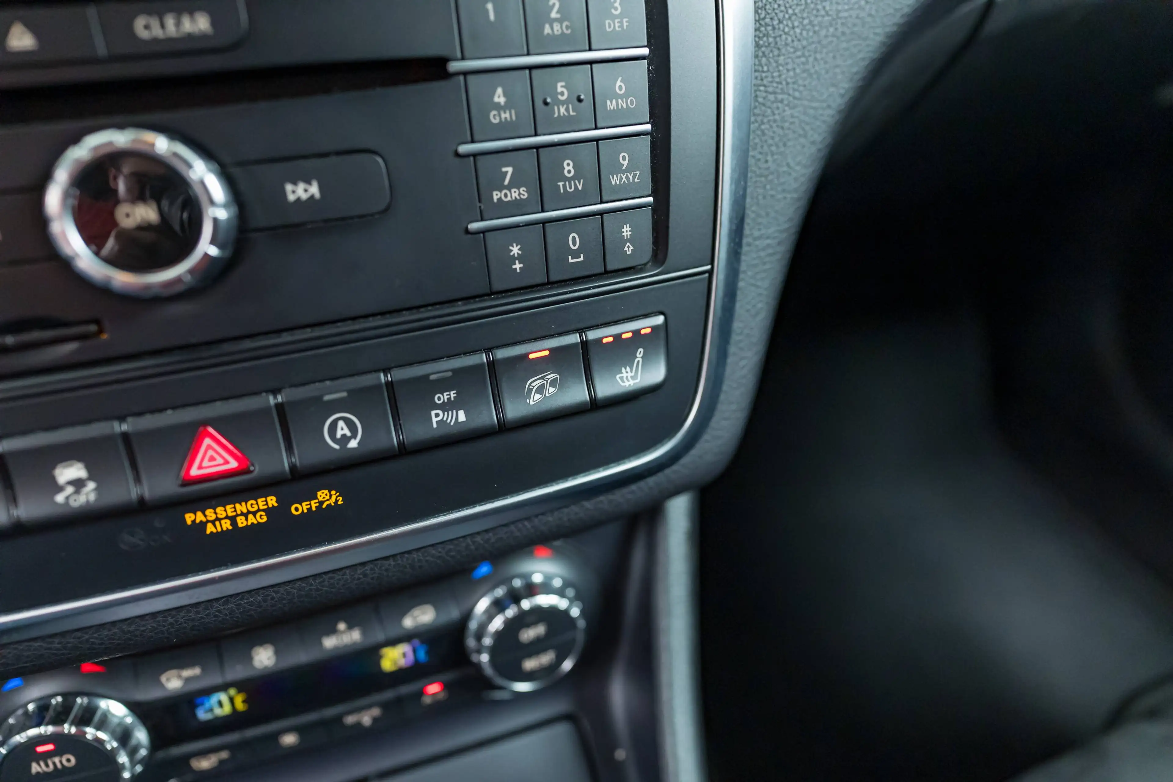 Mercedes-Benz CLA 45 AMG SHOOTING BREAK|4-MATIC|HEATEDSEATS|CAMERA|CC| — photo 36