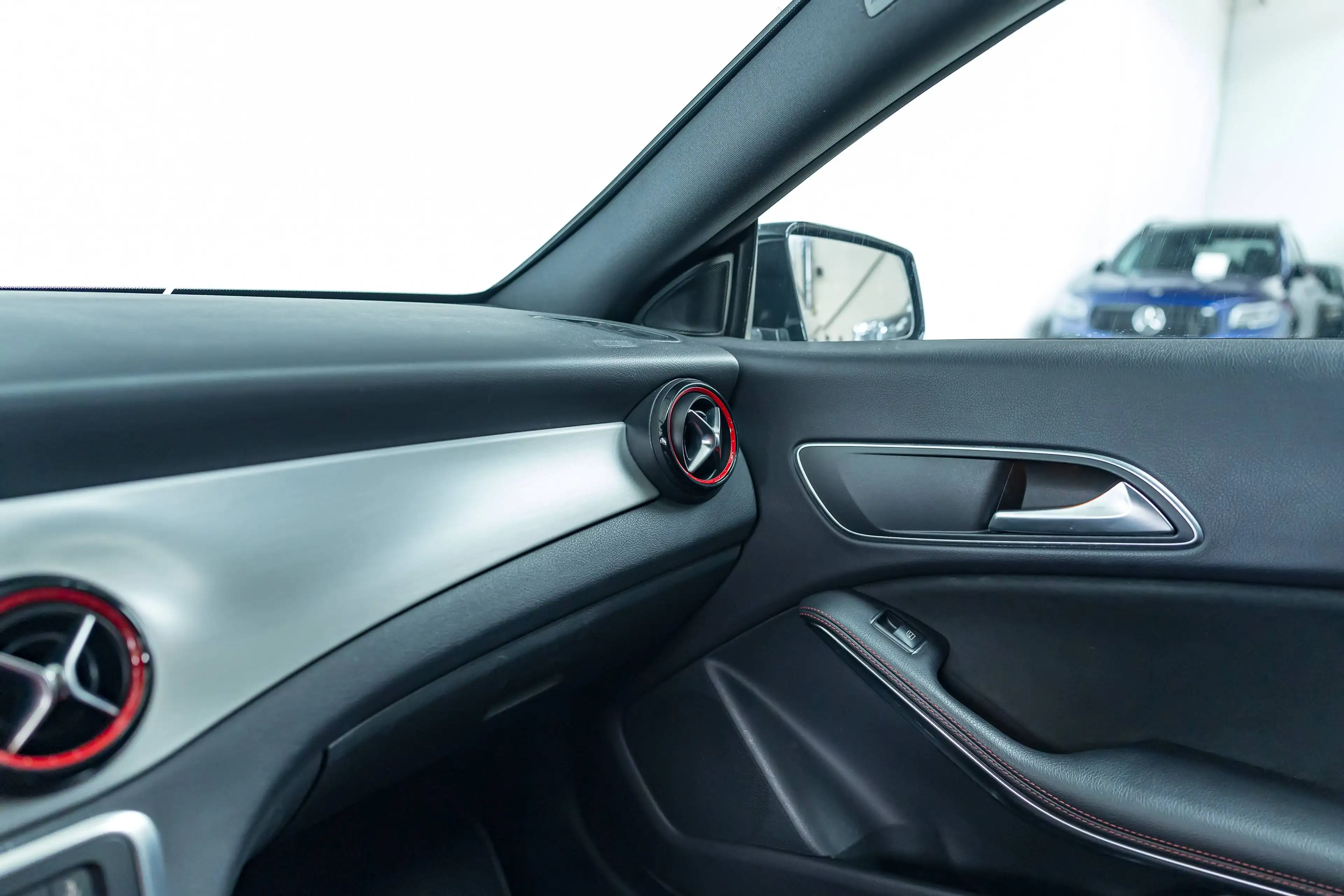 Mercedes-Benz CLA 45 AMG SHOOTING BREAK|4-MATIC|HEATEDSEATS|CAMERA|CC| — photo 42