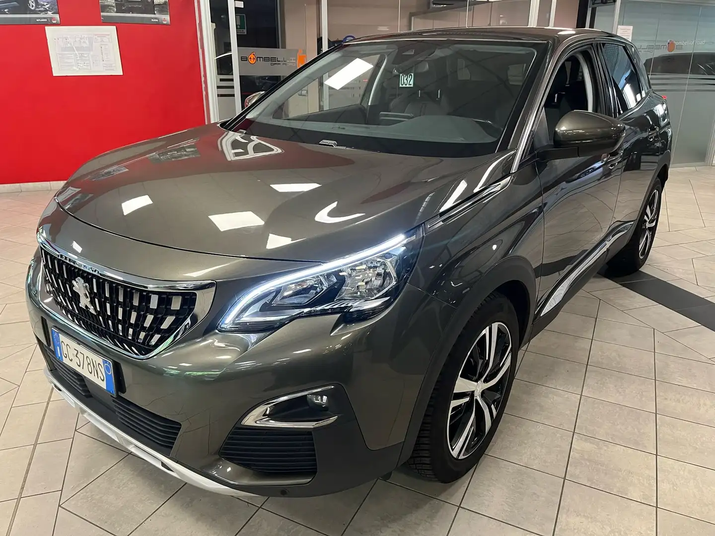 Peugeot 3008 1.2 130cv Allure -Pari al nuovo- 14990€ offerta Grigio - 1