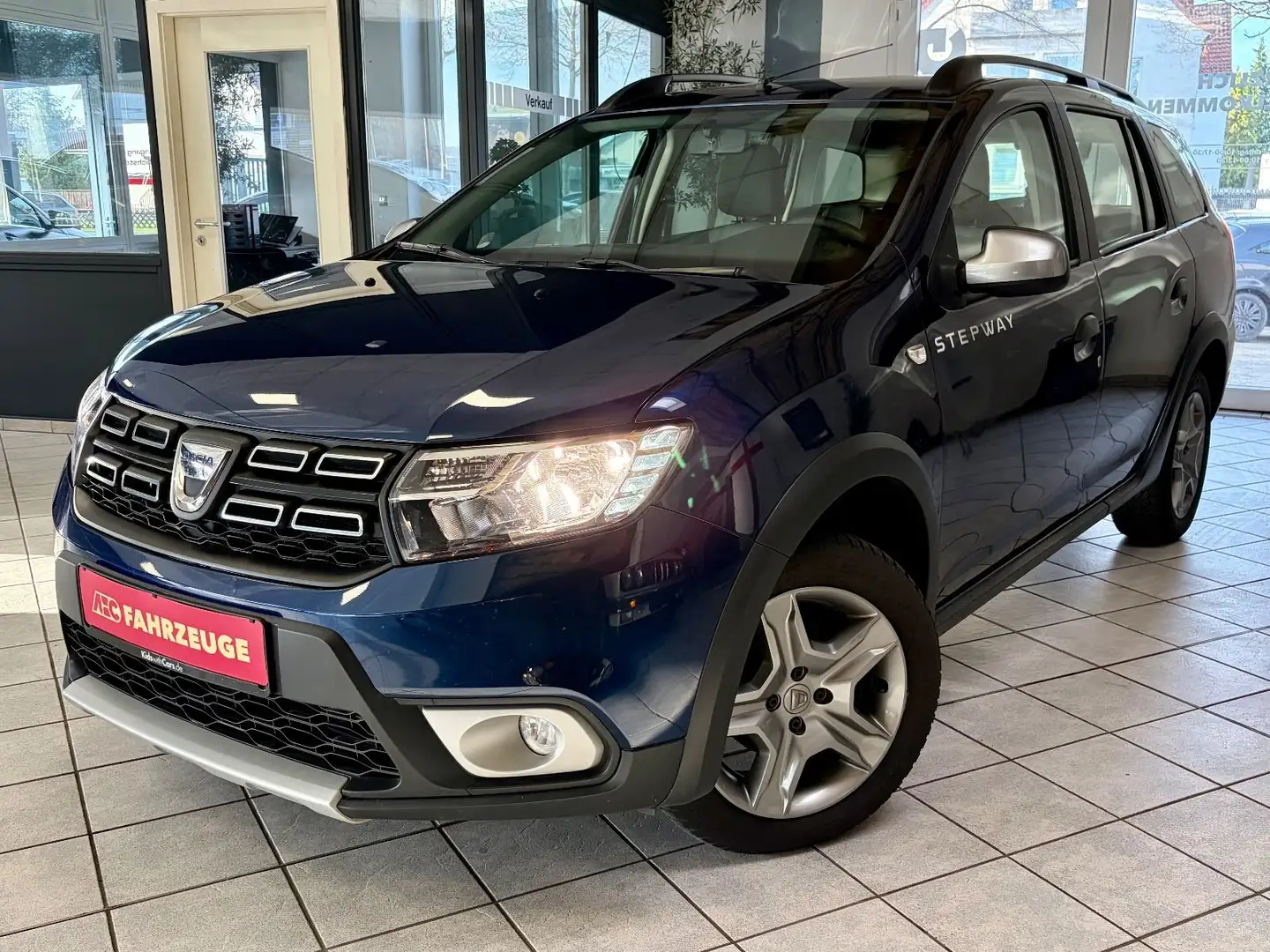 Dacia Logan MCV II Stepway 1.Hand /Zahnr.NEU /TÜV NEU Blau - 1