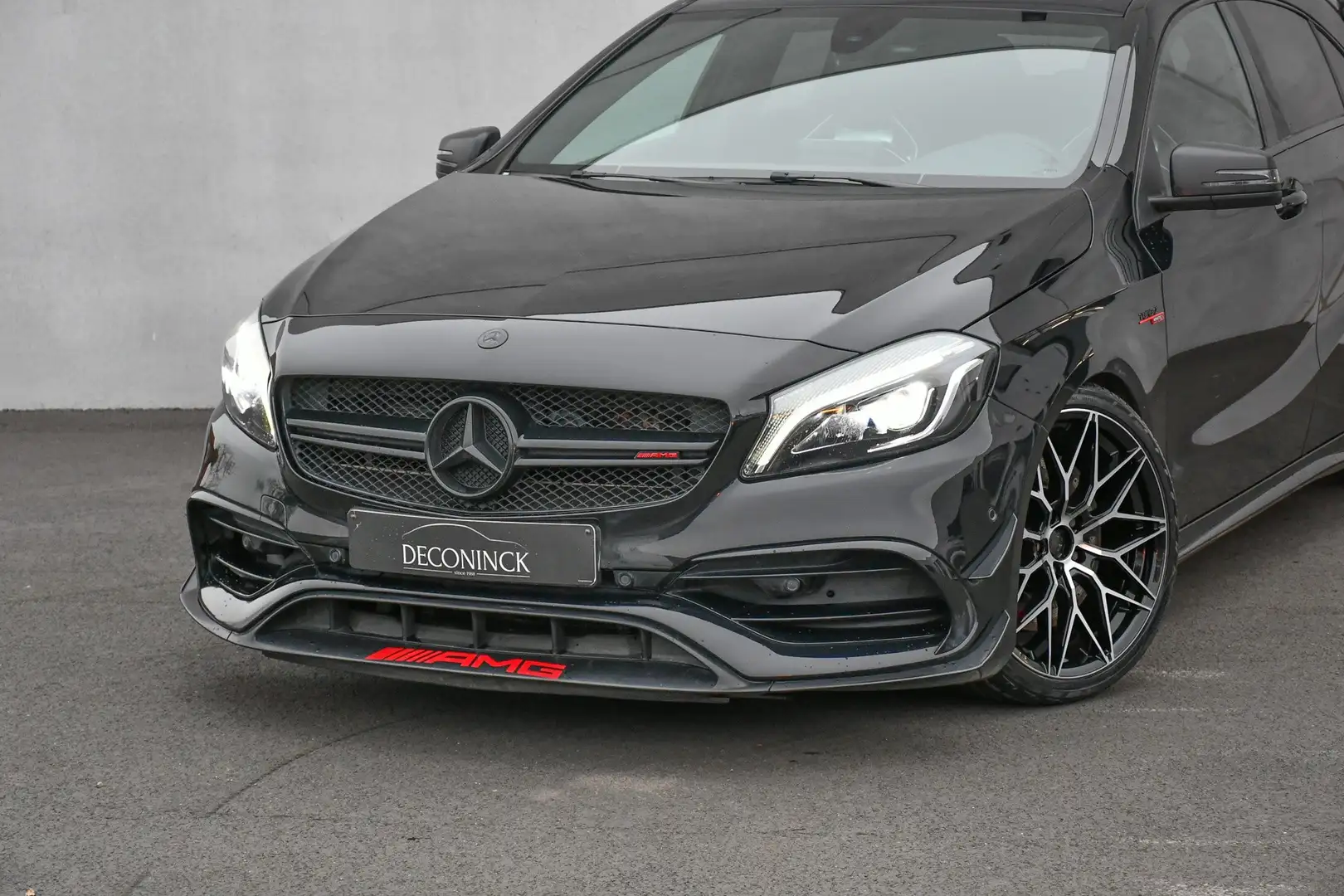 Mercedes-Benz A 45 AMG *4-MATIC*PANO*HARMAN KARDON*AERO PACK*EDITION ONE* Zwart - 2