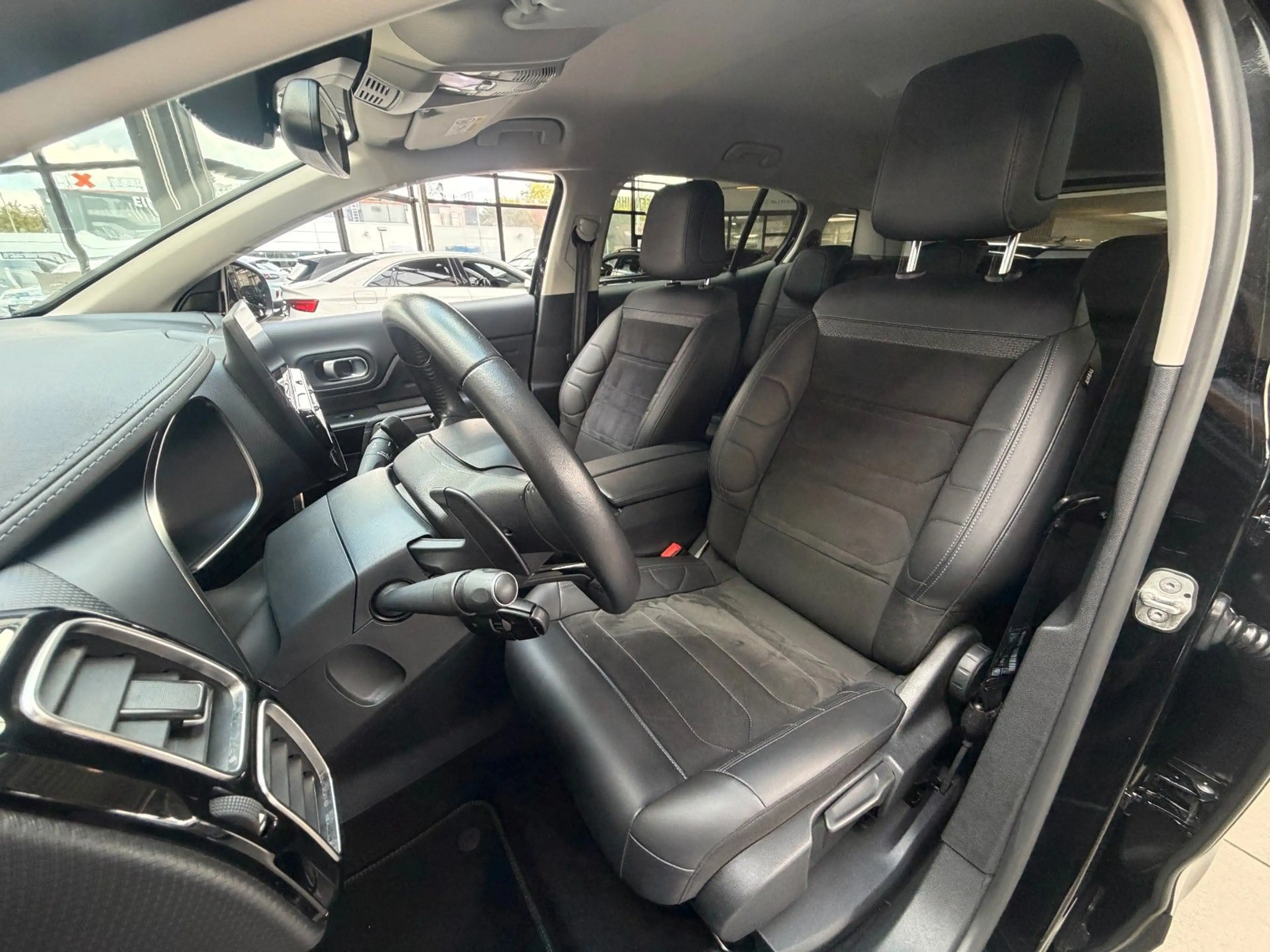 Citroen C5 Aircross *360 Kamera*Navi*Allwetter — photo 13