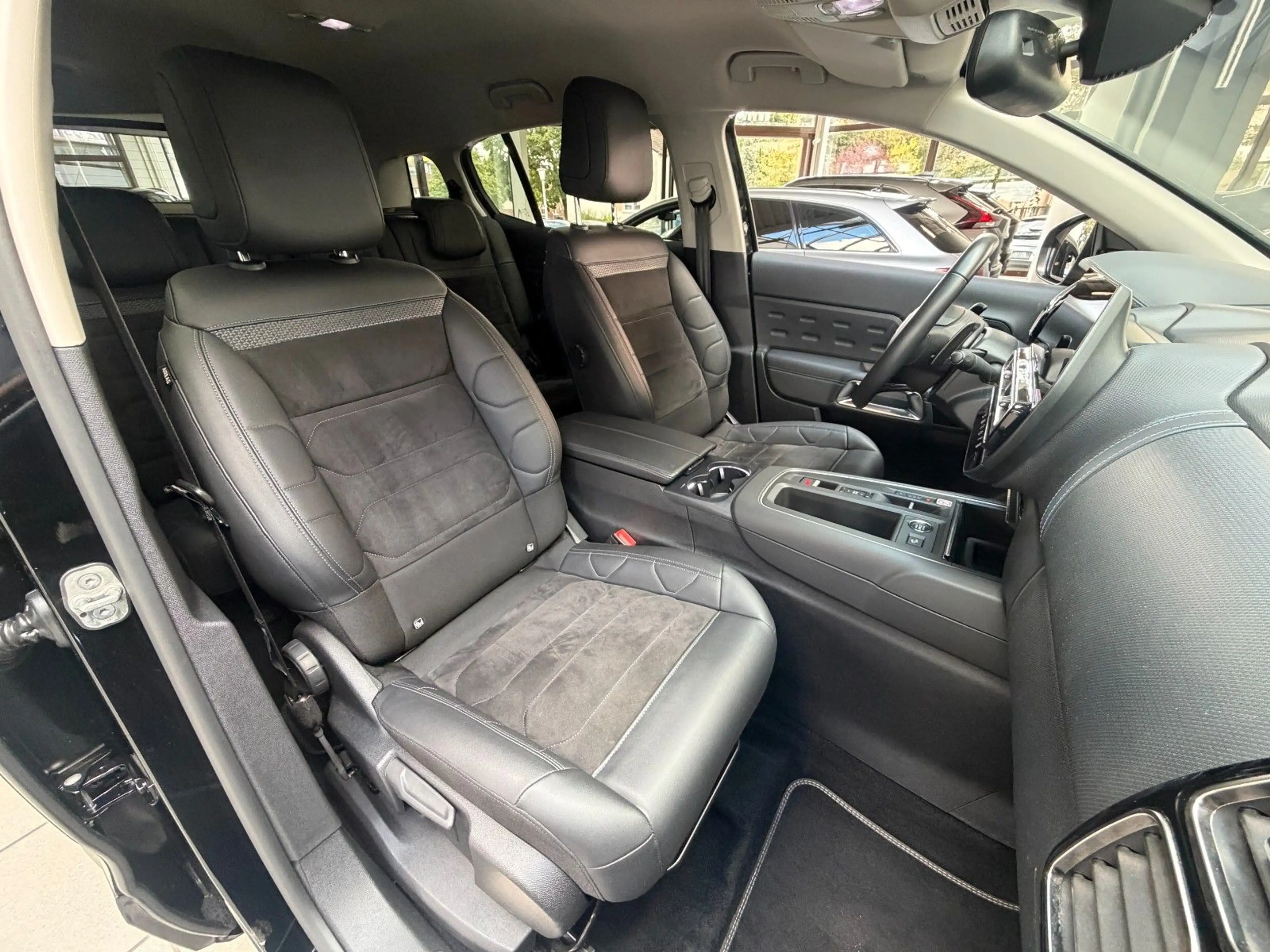 Citroen C5 Aircross *360 Kamera*Navi*Allwetter — photo 14