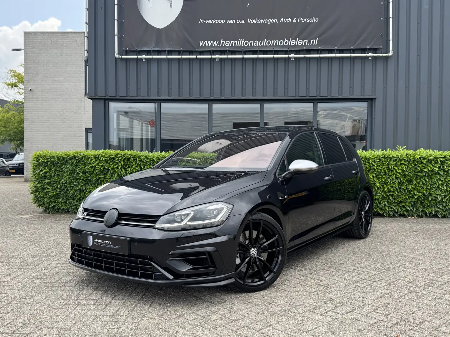 Volkswagen Golf 7,5 R R20 Performance 2.0 TSI 300pk 4Motion DSG / Zwart - 1