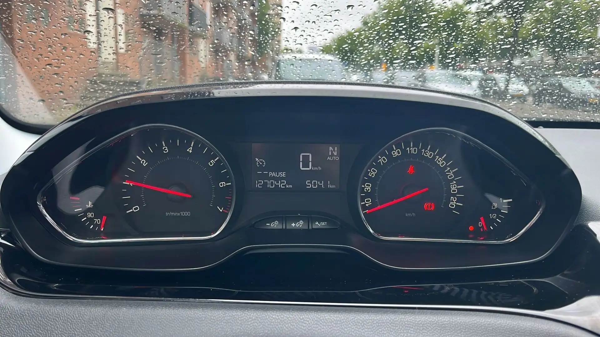 Peugeot 208 208 1.2 e-VTi Envy Zwart - 1