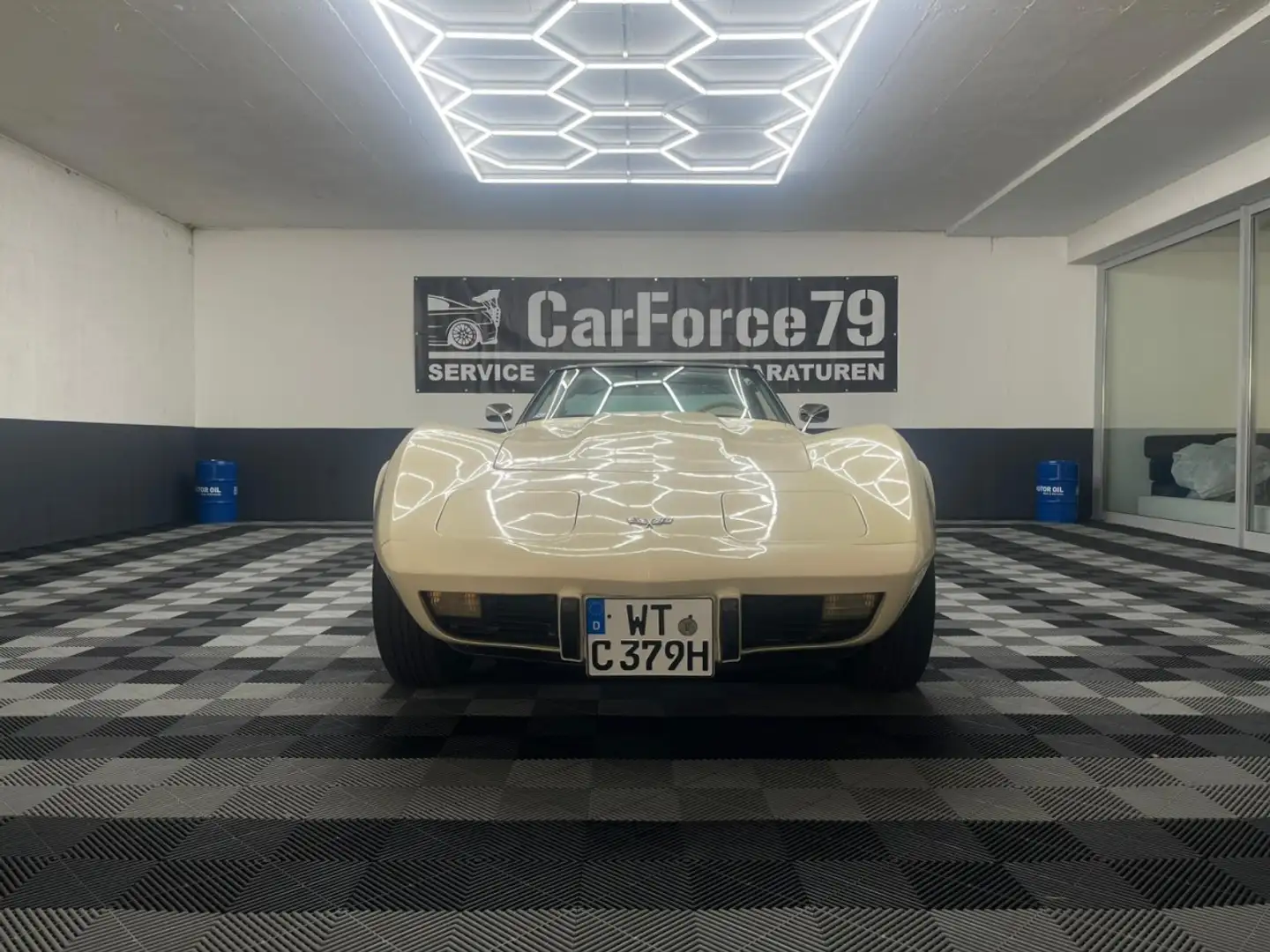 Corvette C3 Targa Automat Teilrestauriert *Kundenauftrag* Weiß - 2