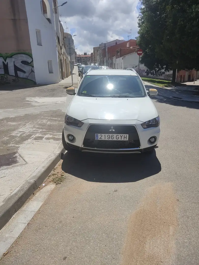 Mitsubishi Outlander 2.2DI-D Motion - 1