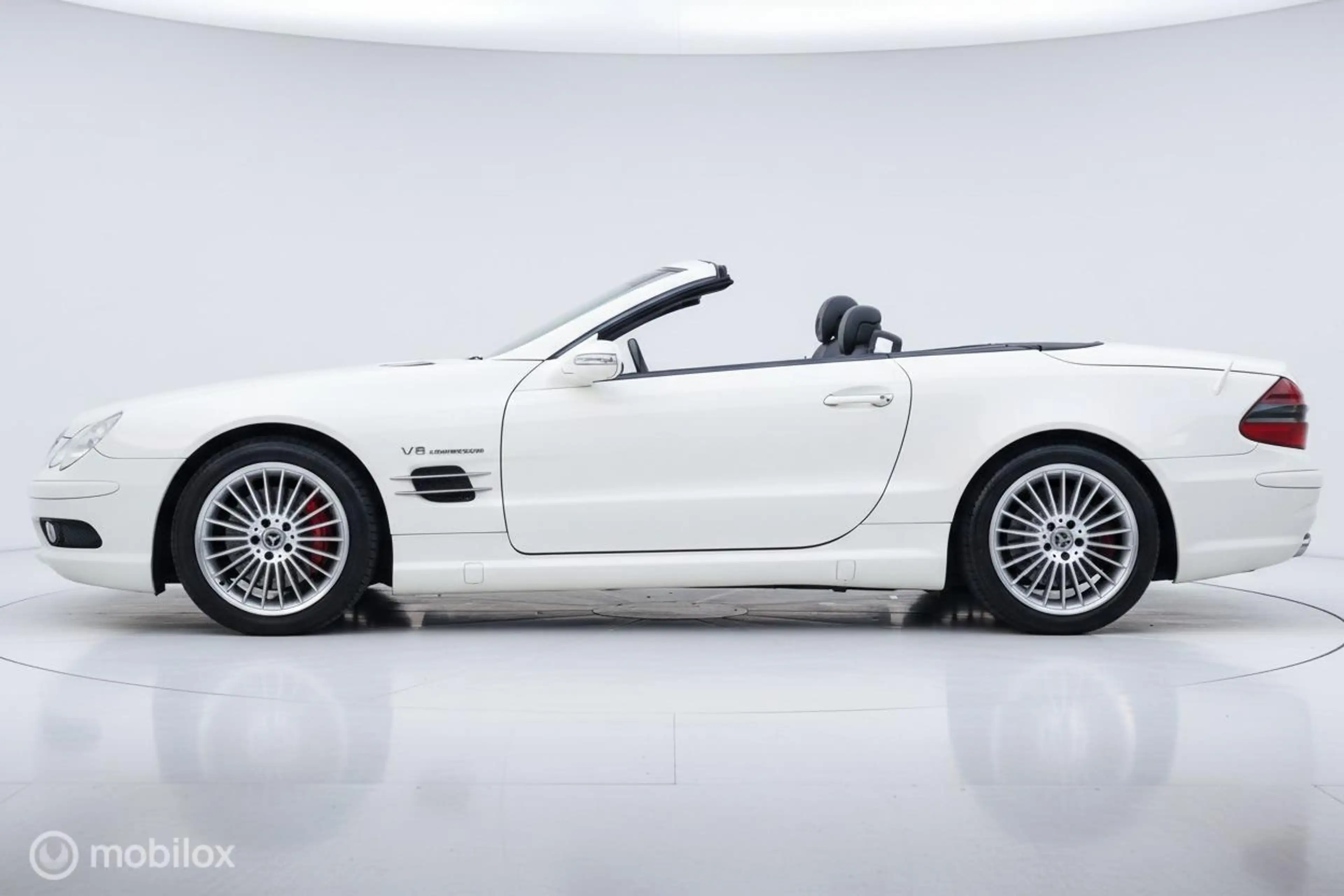 Mercedes-Benz SL 500 — photo 11