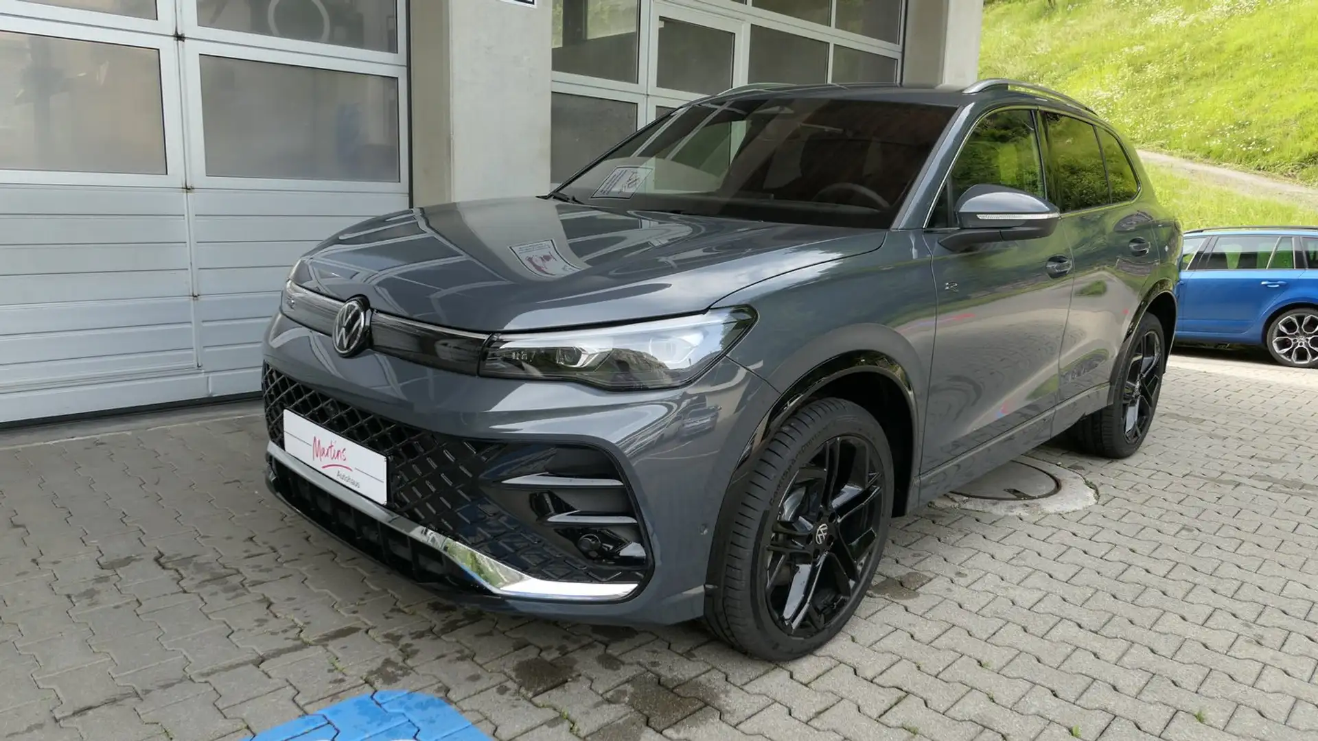 Volkswagen Tiguan R-Line TDI 4MOTION DSG Gris - 1