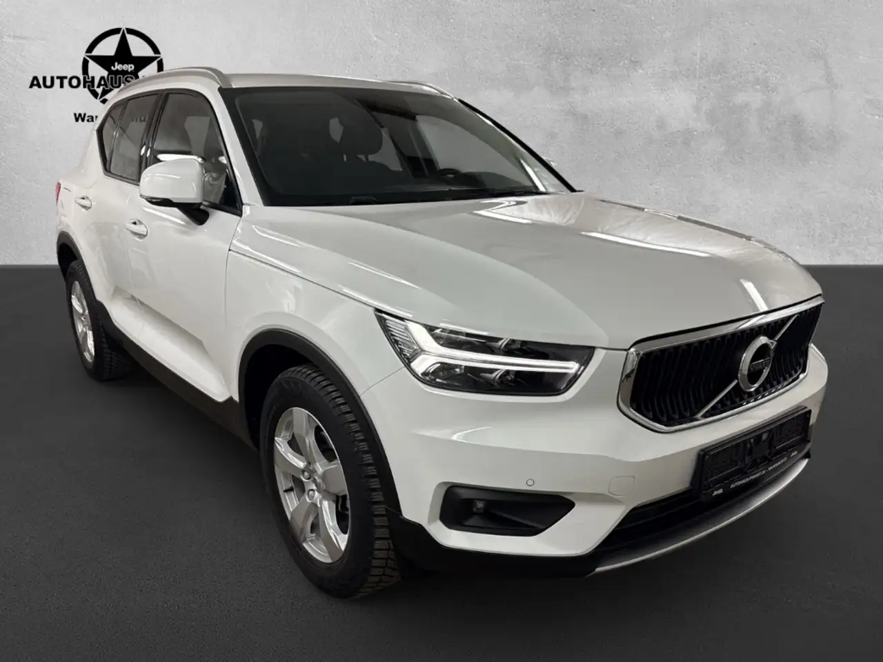 Volvo XC40 Pro T2 Momentum LED NAVI KAMERA LENK-SITZH. — миниатюра 1