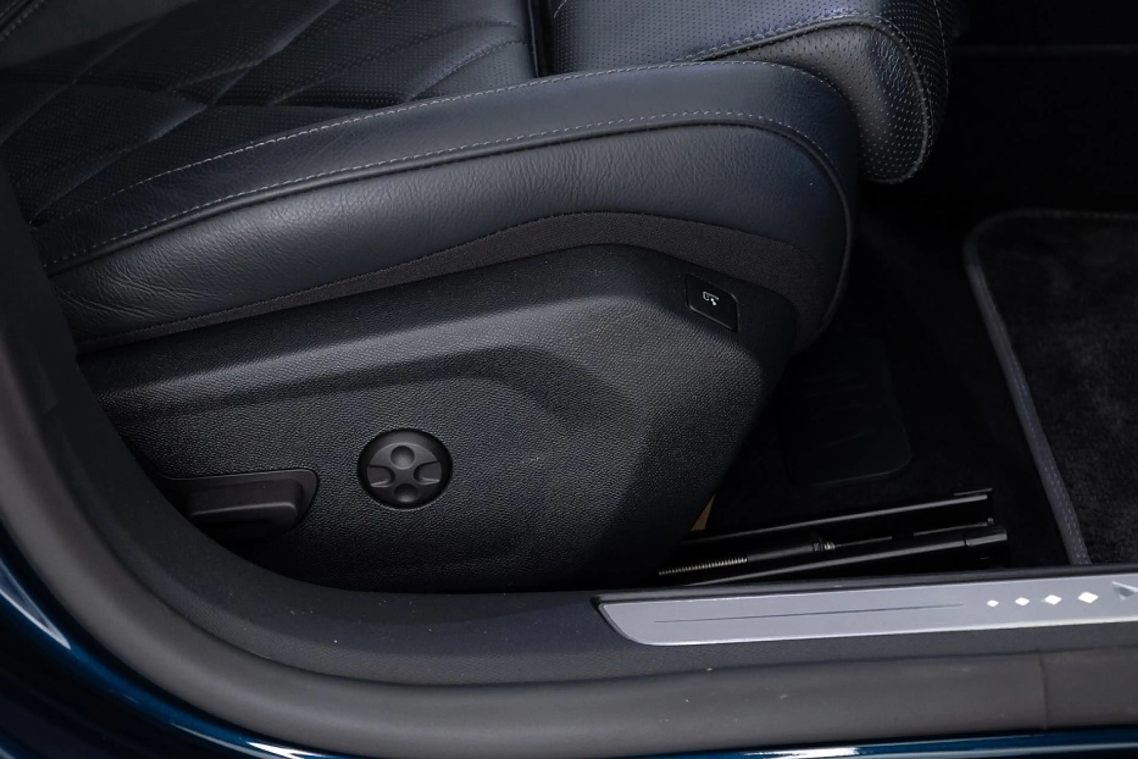 DS Automobiles DS 9 E-Tense RIVOLI+ PHEV | LEDER | Full LED | CARPLAY — photo 7