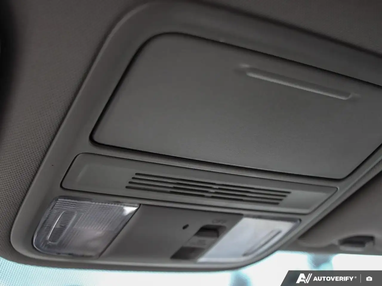 Honda Odyssey снимка Honda Odyssey