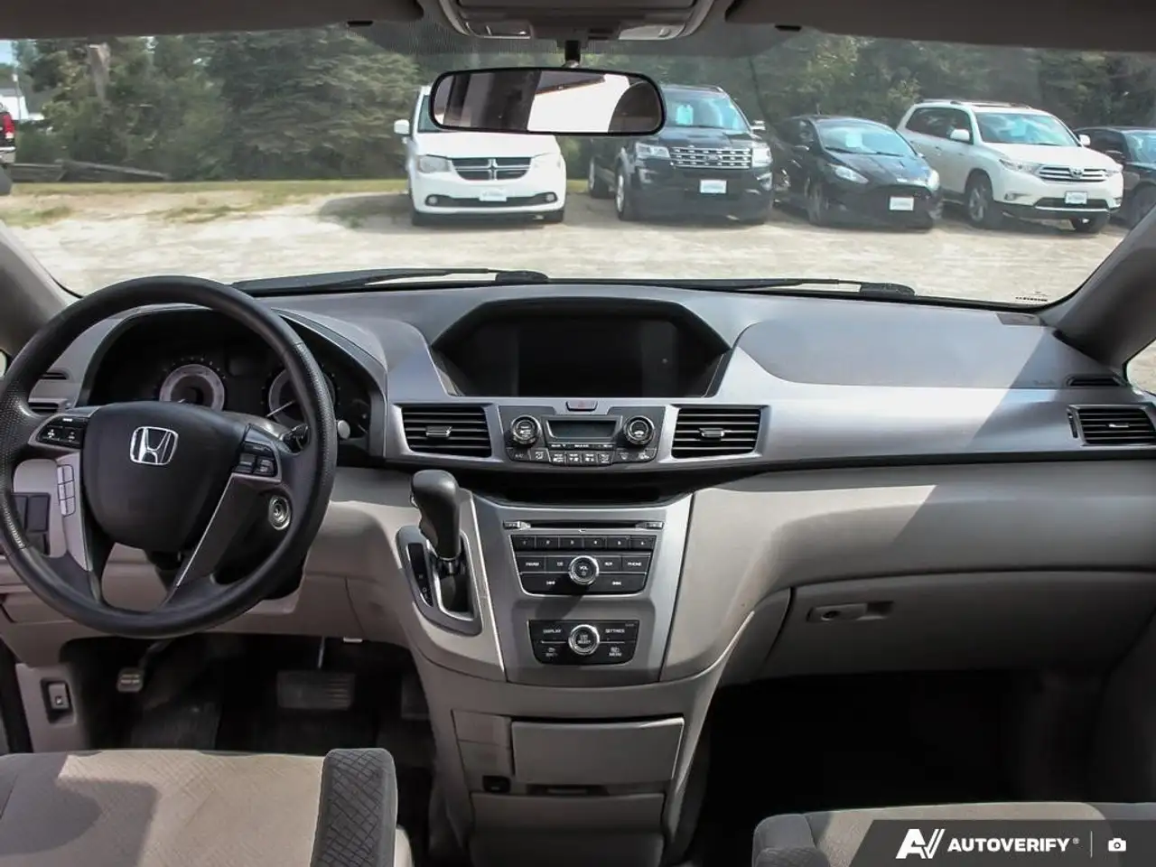 Honda Odyssey снимка Honda Odyssey