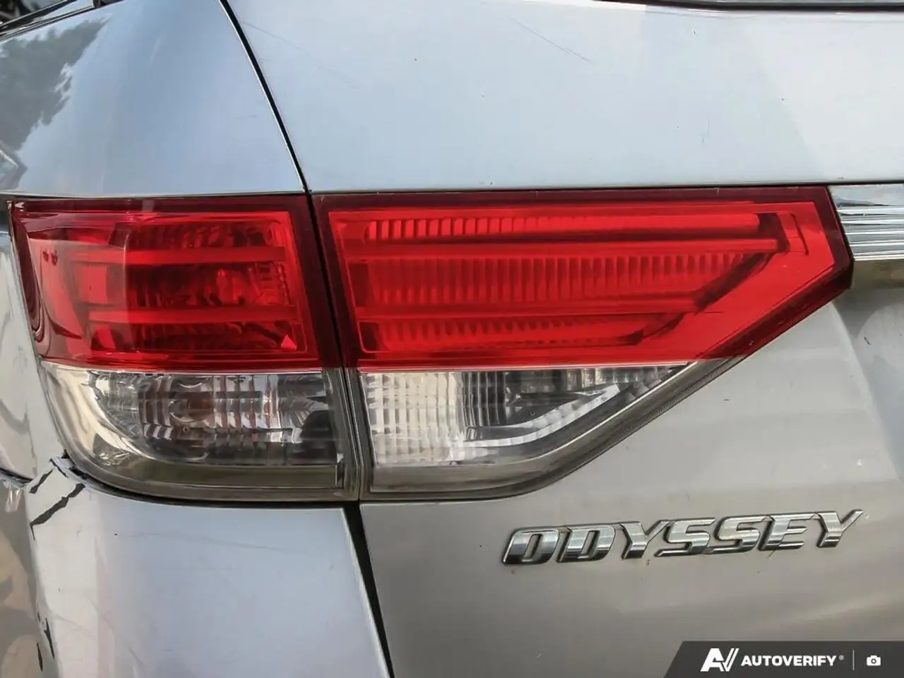 Honda Odyssey снимка Honda Odyssey