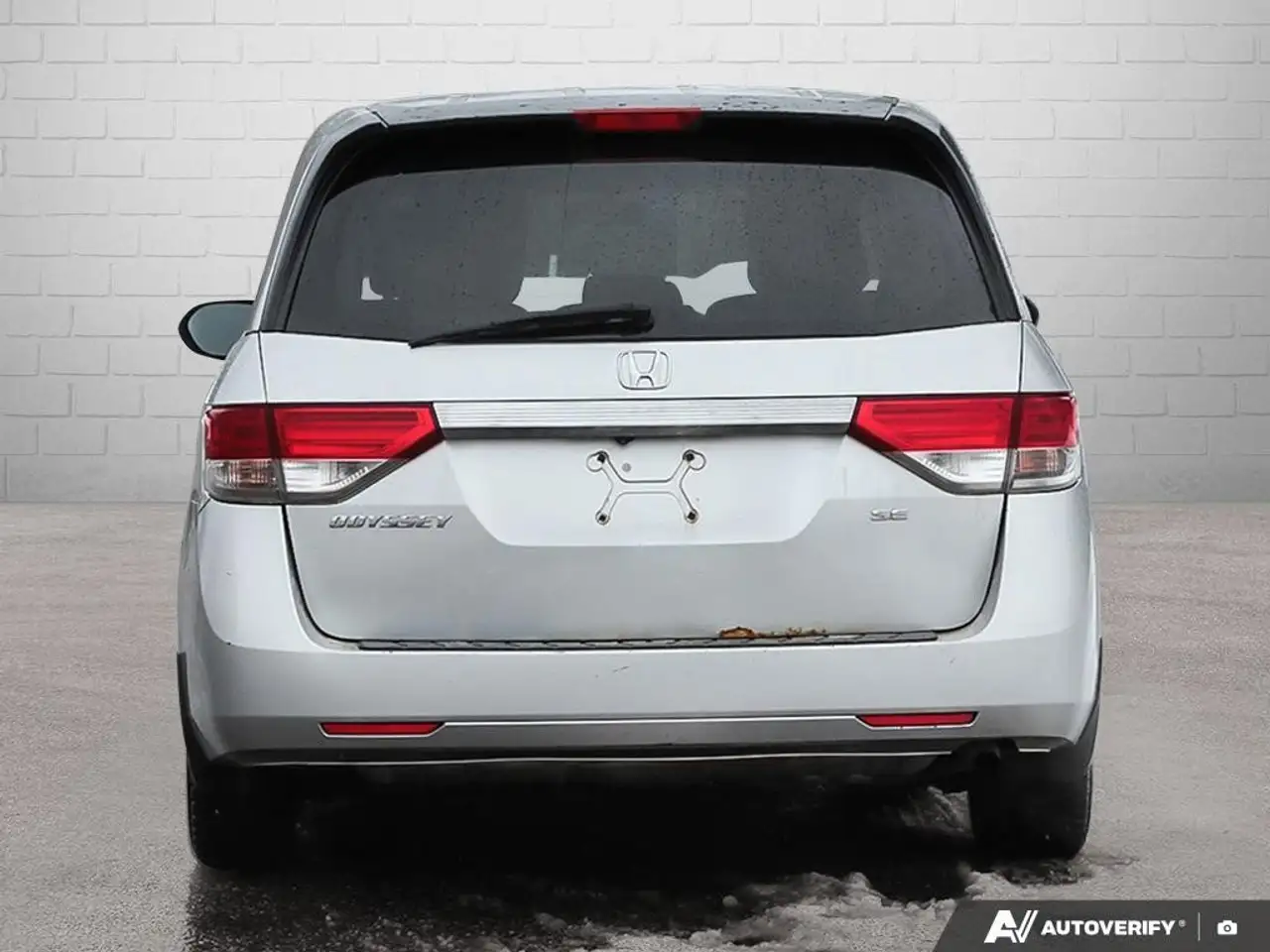 Honda Odyssey снимка Honda Odyssey